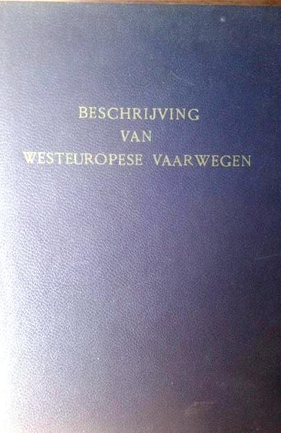 Book cover 19600066: ELSHOUT J. (Voorwoord van de President-Commissaris) | Beschrijving van Westeuropese vaarwegen met 9 kaarten en 119 tekeningen. Uitgegeven door de Nederlandsche Particuliere Rijnvaart-Centrale (N.P.R.C.) ter gelegenheid van haar 25-jarig bestaan.