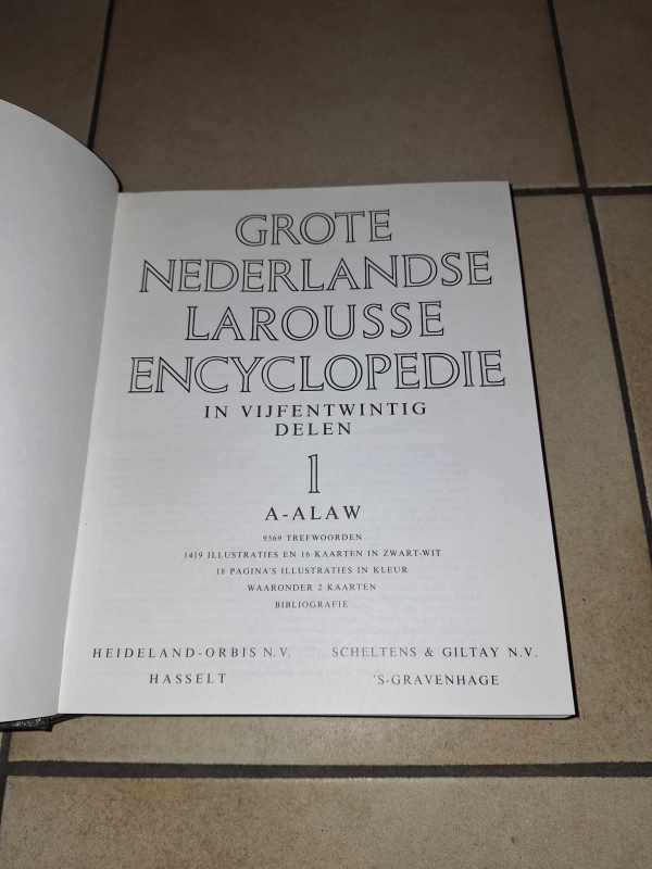 Book cover 202401071955: Larousse | Grote Nederlandse Larousse encyclopedie. In vijfentwintig delen.